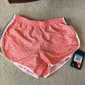 Nike Girls M running shorts